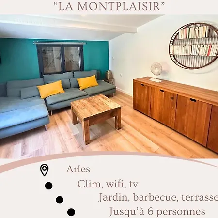 Holiday home La Montplaisir Maison Jardin *